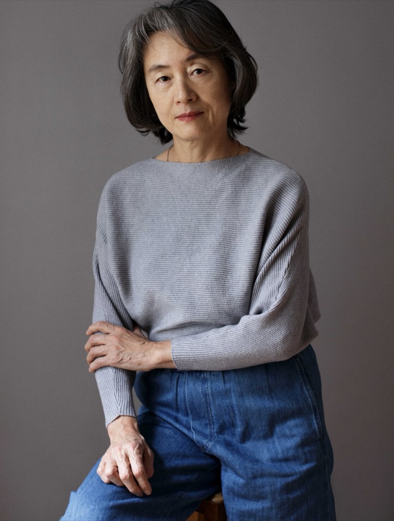 Yong Hee Cho, consultante interculturelle France–Corée, portrait en studio.